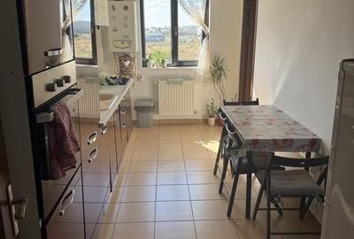 Apartament cu 3 camere decomandat în Central - 2