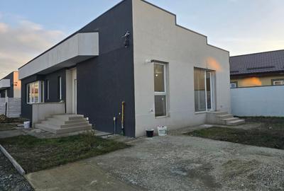 Casă cu 3 camere cu Teren 300 Mp în Pantelimon