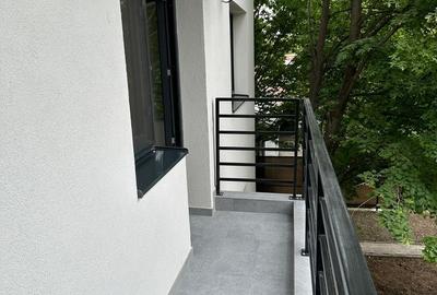 Casă cu 9 camere cu Canalizare în Drumul Taberei - 11