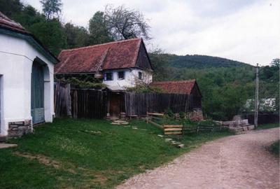 Casă cu 3 camere în Fântânele - 2