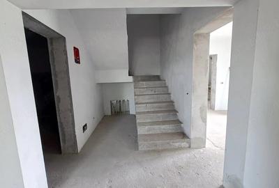 Casă cu 5 camere cu Teren 2426 Mp în Matca - 6