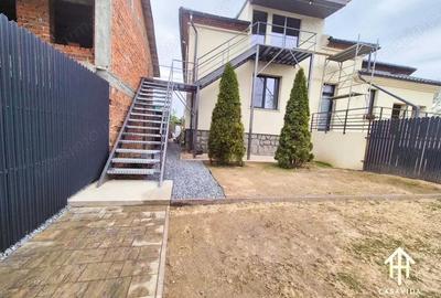 Apartament cu 3 camere decomandat în Coșteiu - 10