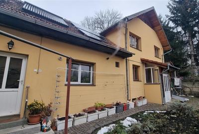 Casă individuală cu 5 camere cu Canalizare în Brașovul Vechi - 1
