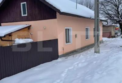 Casă cu 3 camere cu Teren 1700 Mp în Central - 2