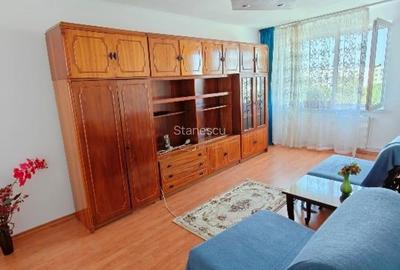 Apartament cu 3 camere decomandat, mobilat în Berceni