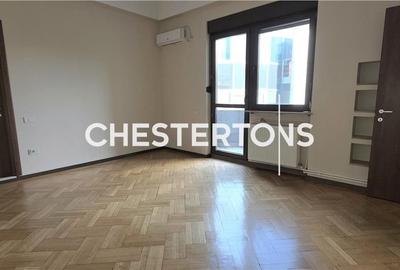 Apartament cu 4 camere decomandat în Ultracentral
