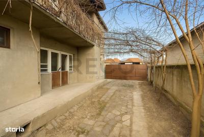 Casă cu 4 camere cu Teren 371 Mp în Central - 2