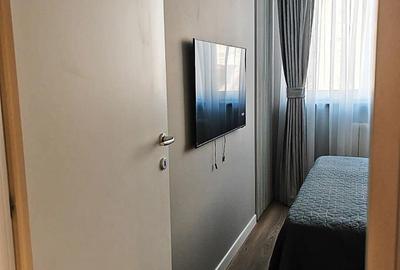 Apartament cu 2 camere semidecomandat, mobilat în Universitate