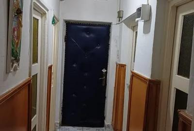 Apartament cu 2 camere decomandat în Coman