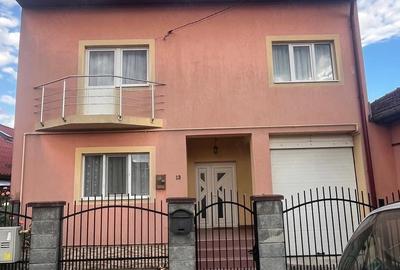 Casă cu 2 camere cu Teren 716 Mp în Ghirodei