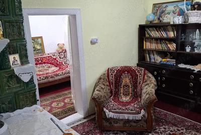 Casă cu 3 camere cu Teren 1000 Mp în Cotești - 1