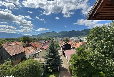 Casă cu 4 camere în Central