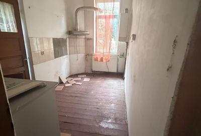 Casă cu 4 camere în Ultracentral
