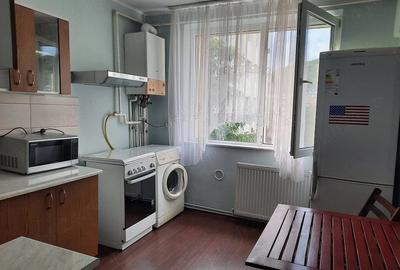 Garsonieră decomandată în Central