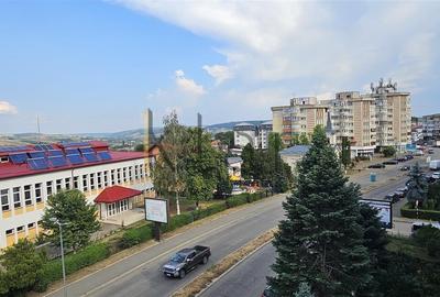 Apartament cu 2 camere decomandat, mobilat în Fălticeni - 14