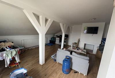 Apartament cu 3 camere decomandat în Stana - 7