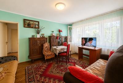 Apartament cu 3 camere semidecomandat în Drumul Taberei