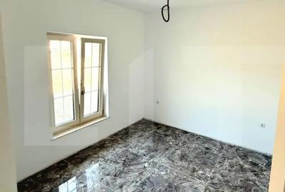 Casă cu 5 camere cu Teren 898 Mp în Central