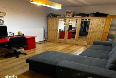 Apartament cu 2 camere decomandat în Plopilor