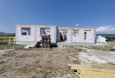 Casă individuală cu 4 camere cu Canalizare în Lăzarea - 15
