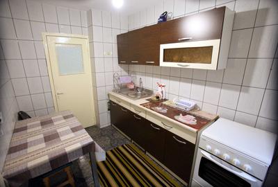 Apartament cu 3 camere decomandat în Drumul Taberei - 4