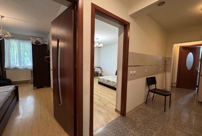 Apartament cu 3 camere semidecomandat în Central