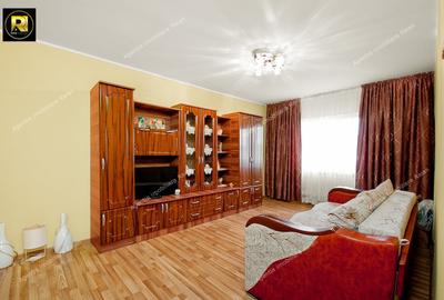 Apartament cu 2 camere decomandat în Micro 17