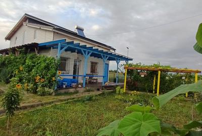 Casă cu 3 camere în Central