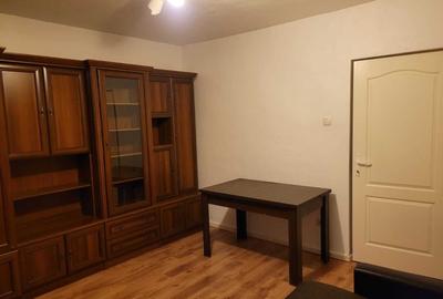 Garsonieră decomandată în Central