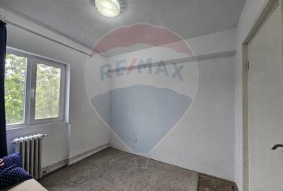 Apartament cu 3 camere semidecomandat în Central - 5