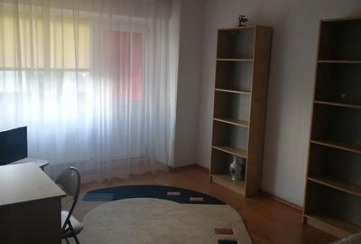 Garsonieră decomandată în Vitan
