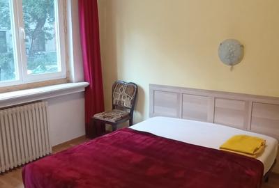 Apartament cu 4 camere semidecomandat în Universitate