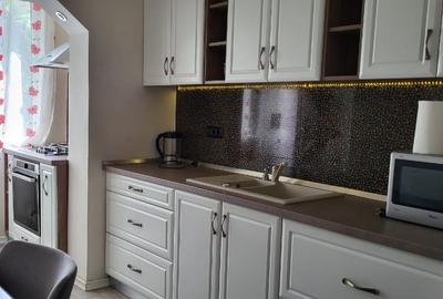 Apartament cu 2 camere decomandat, mobilat în Alfa - 1
