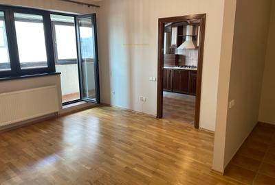 Apartament cu 3 camere semidecomandat în 13 Septembrie