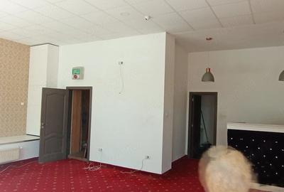 Spațiu comercial, de 65 mp, în Central - 6