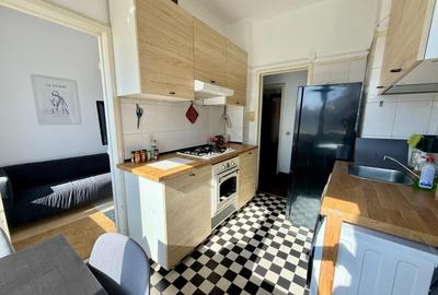 Apartament cu 4 camere semidecomandat, mobilat în Universitate - 1