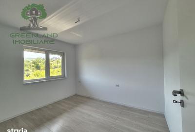 Casă cu 4 camere cu Teren 100 Mp în Tomești