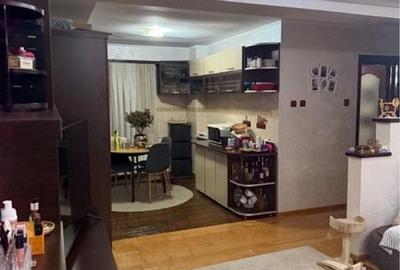 Apartament cu 3 camere decomandat în Central - 6