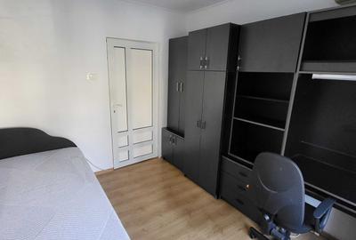 Apartament cu 3 camere decomandat în Decebal