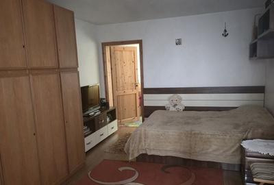 Casă cu 5 camere cu Teren 990 Mp în Ghercești - 15