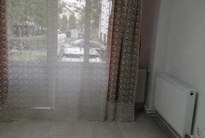 Spațiu comercial, de 32 mp, în Central - 4