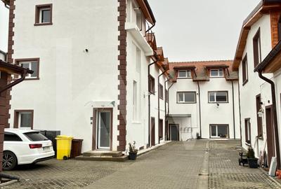 Apartament cu 3 camere decomandat în Turnișor - 1