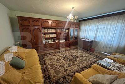 Apartament cu 3 camere decomandat, mobilat în Găești