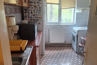 Apartament cu 3 camere semidecomandat în Central - 2