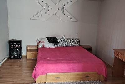 Casă cu 4 camere în Albești - 2