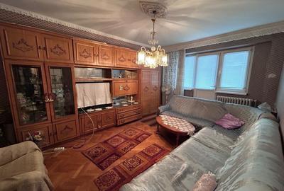 Apartament cu 3 camere decomandat în Plantelor
