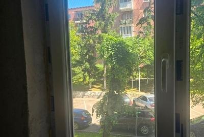 Apartament cu 3 camere decomandat în Simeria - 2
