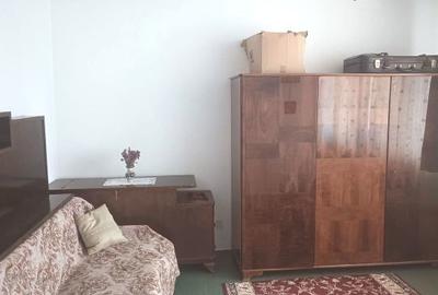 Apartament cu 4 camere decomandat, mobilat în Titan - 1