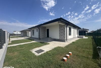 Casă cu 4 camere cu Teren 455 Mp în Tărtășești