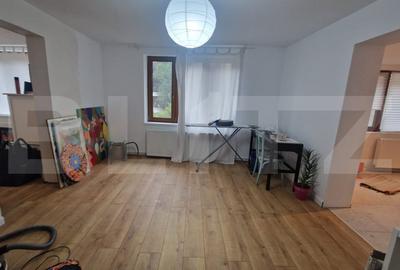 Casă individuală cu 3 camere cu Canalizare în Schei